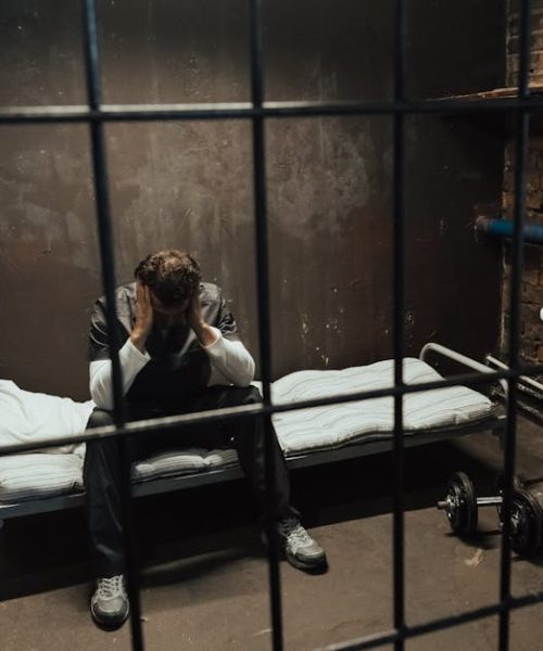 Horrores Carcelarios: Excarcelados de Venezuela Comparten Testimonios Crueles